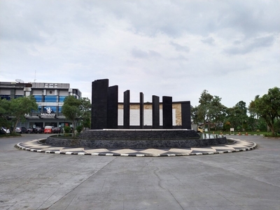 Tanah kavling hook di komplek River View (Polonia)