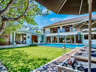 Villa Luxury Batubelig Seminyak Bali