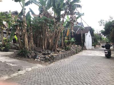 Jl. Kaliurang Sleman Tanah Dekat Kampus UII