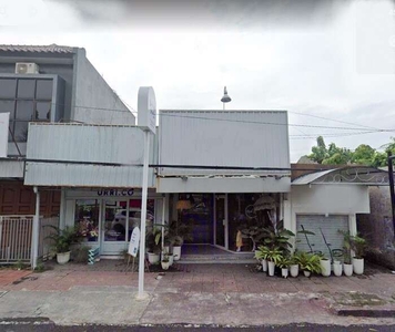 BANGUNAN KOMERSIL DI KAWASAN BISNIS DAN RESTO, DEPOK, SLEMAN