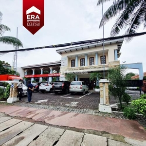 Dijual Gedung LT 1.658 m2 Dealer Mobil Jl. Matraman Raya - Jakarta Timur