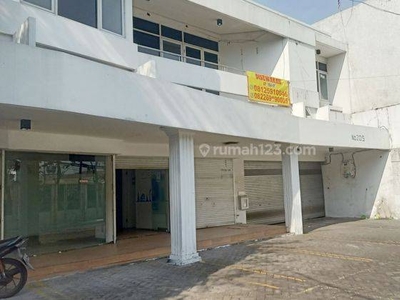 Disewakan komersial area cocok untuk Bank dan kantor,Raya dharmahusada, luas tanah 702,