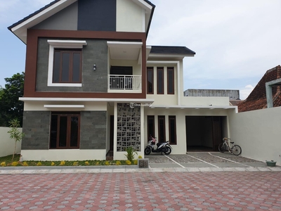 Jual Rumah Mewah 2 Lantai Baru Tipe 134/147 4KT 4KM Di Purwomartani Kalasan - Sleman