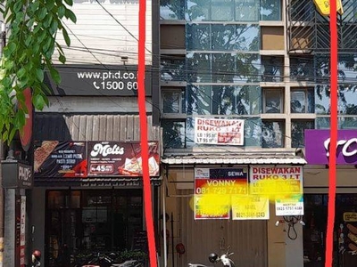 Ruko 3lantai di pinggir jalan raya Tembalang yg strategis