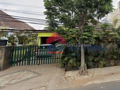 Rumah Besar Hanya 2 Menit Dari Stasiun Malang, Akses Jalan Lebar Ramai