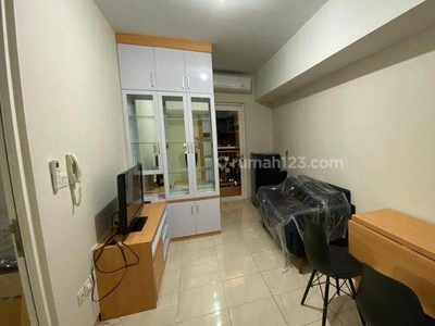 Apartement The Springlake Summarecon Apartment 2 BR Furnished