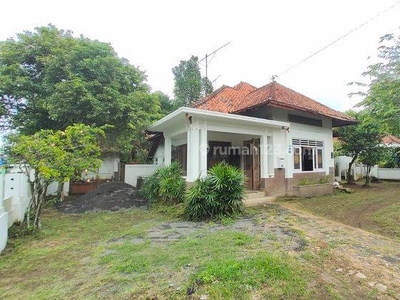 Rumah Kolonial Klasik Murah Cocok Untk Cafe Resto Kantor Dekat Tugu