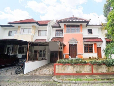 Rumah Luas 2 Lantai Harga Nego di Tangerang Selatan SHM Siap KPR J19925