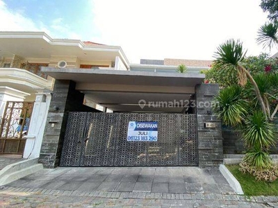 Rumah mewah 2 lantai furnished di graha famili