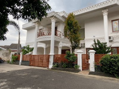 Rumah Mewah 2 Lantai Furnished Murah Diskon Besar