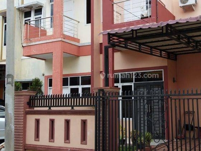 Rumah Cantik Dua Lantai Daerah Marendal Medan