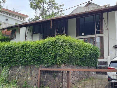 Rumah disewakan di setrasari cocok untuk kanfor