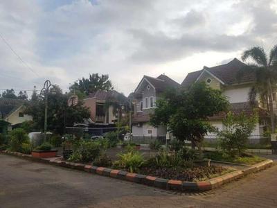 Di Jual Rumah 2LT dalam Perumahan Lokasi Seturan Depok Sleman