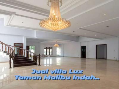 Jual villa mewah elite komplek Malibu