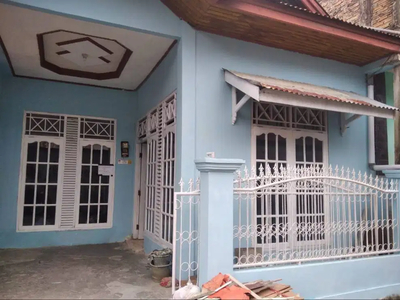 di kontrakan atau dijual rumah di kampung jua padang