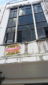 Dijual/ Disewakan 1 unit ruko strategis di pusat kota Pekanbaru Riau