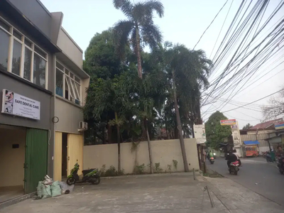 Disewakan ruko lantai 1 dipinggir jalan raya Jatibening Bekasi