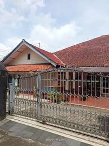 DISEWAKAN RUMAH BESAR COCOK UNTUK KANTOR