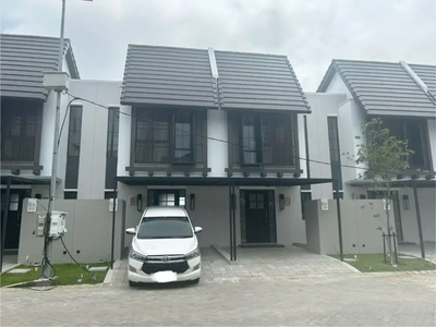 Disewakan rumah di amesta living