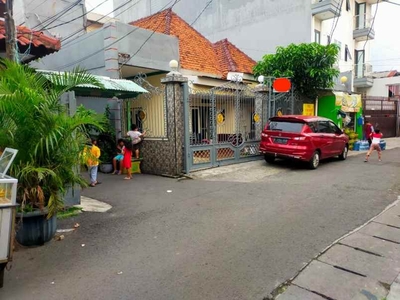 Rumah 12x28 Bonus Kost Kostan Area Raden Saleh Cikini