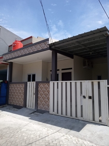 Rumah Di Jual Baru Dan Cantik Berlokasi Di Puri Indah.