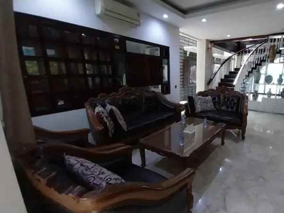 Rumah Manggarai 3 Lantai Lt 479 M2 Kolam Renang Lux Murah