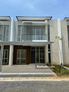 RUMAH PIK 2 DISEWAKAN UKURAN 8X15 CLUSTER BAGUS 2 LANTAI HARGA MURAH