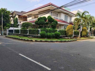 Rumah Pulomas 2 Lantai Lt 413 M2 Hook Lingkungan Rumah Besar Elit