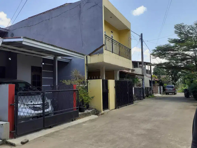 Rumah tingkat di Villa Pamulang