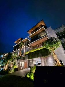 Rumah Mewah Di Pantai Mutiara Jakarta
