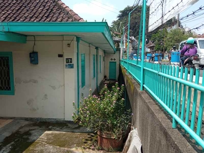 Rumah Pinggir Jalan Raya Dijual Cepat