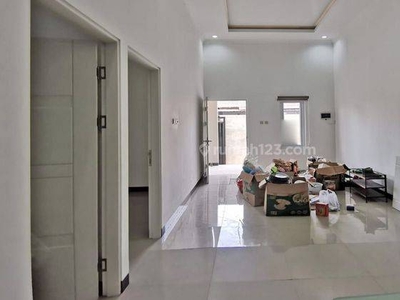 Rumah baru minimalis murah tengah kota Semarang siap pakai dekat LIK disewakan di Muktiharjo Pedurungan Semarang timur