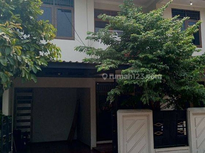 Rumah Sewa 2 Lantai di Rawamangun Komplek Siap Huni