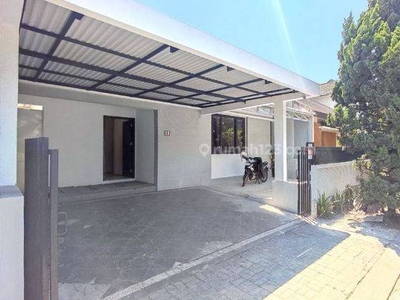 Sewa Rumah Singgasana Perdana Mekar wangi bandung