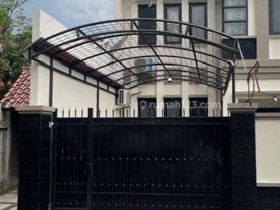 Disewakan murah Rumah di Cilandak Barat 2 Lantai