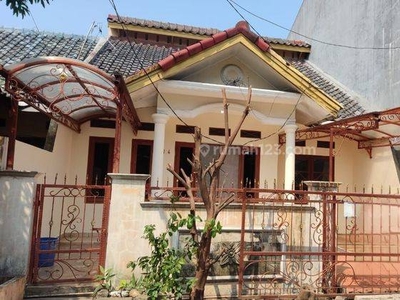 Disewakan Rumah cantik di Vila jaka setia