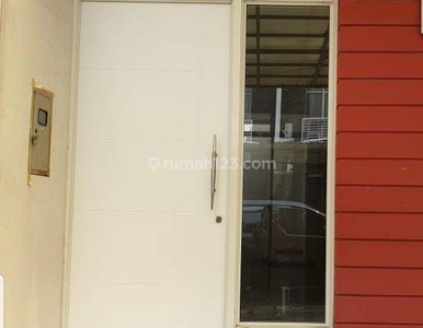 Disewakan rumah minimalis 2 Lantai semi furnished murah banget!!