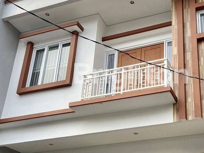 Rumah 8x17 Baru Renovasi Siap Huni Semi Furnished di Hybrida Kelapa Gading Jakarta Utara