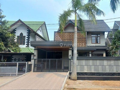 Rumah Besar Depan Taman Di Jl. Soka Raya Kemang Pratama 2 Bekasi