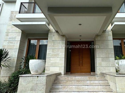 Rumah Cantik Dan Modern Siap Huni Disewakan Area Kemang