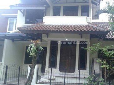 Rumah dikontrakkan asri 2 lantai dan terawat di arcamanik bandung