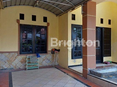 RUMAH KAN ONE GATE SISTEM LOKASI TENGAH KOTA