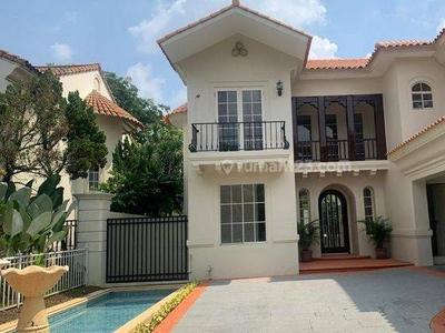 Rumah Mewah Beverly Golf Lippo Karawaci Furnished Private Pool