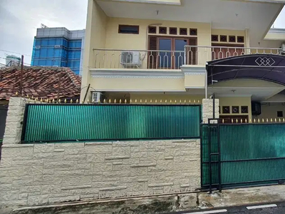 Di jual rumah 2.5 lantai Jl. Kernolong dalam Kenari, Senen, Jakarta