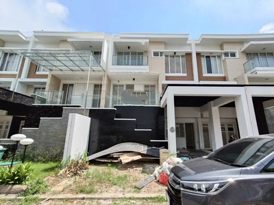 di Sewakan Rumah 3 Lantai 8x25 di Golf Residence, Jakarta Pusat