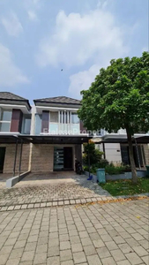 Dijual Cepat Rumah di Graha Natura Full Furnished, Lontar Sambikerep