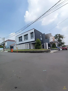 Dijual Rumah Baru 2,5 Lantai Rooftop dalam Komplek Larangan Tangerang