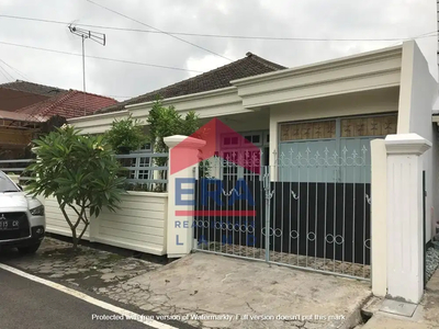 Dijual Rumah di Jalan Kamelia Malang