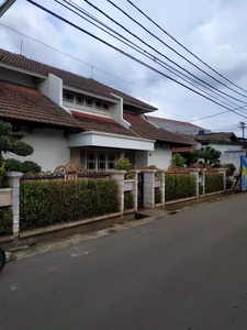 DIJUAL RUMAH KOMPLEK TAMAN MANGU INDAH BINTARO POSISI HOOK