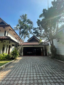 Dijual Rumah Mewah Classic Lingkungan Elite Area Pondok Indah